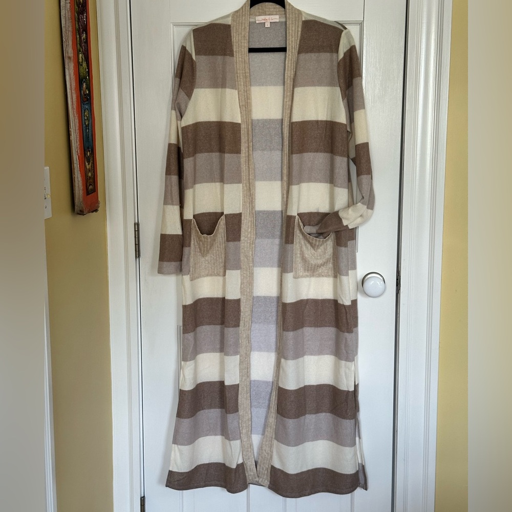 NWOT Gorgeous Hailey & Co. long striped duster cardigan in taupe, tan, cream - L